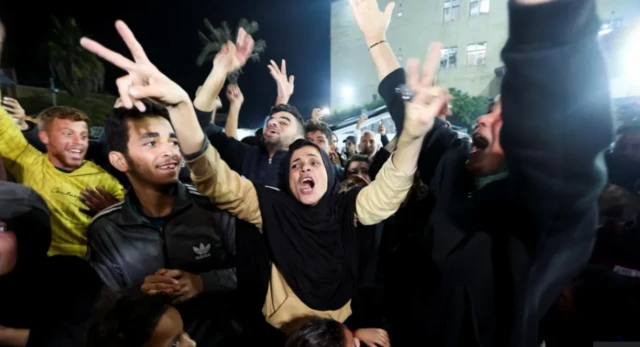 ፍልስጤማውያንና የታጋቾች ቤተሰቦች በዜናው ተደስተዋል።