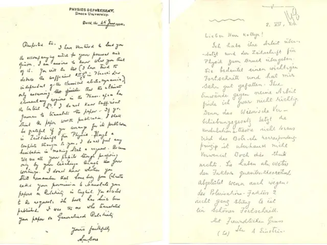 Lettres écrites par Satyendra Nath Bose (à gauche) et Albert Einstein (à droite) sur les statistiques de Bose.