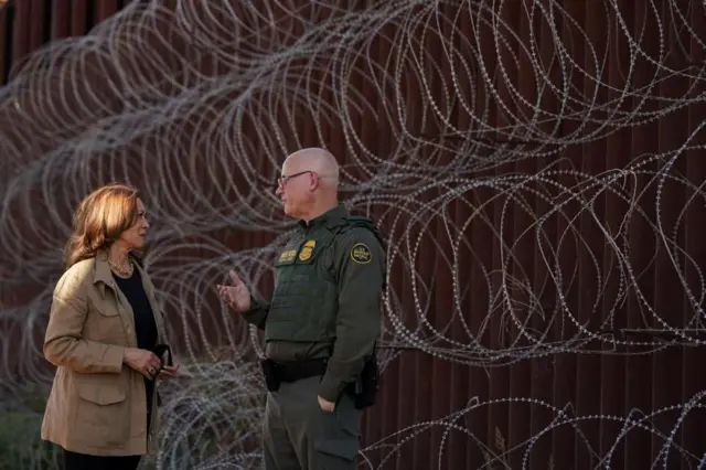 ሃሪስ የድንበር አካባቢን ሲጎበኙ 