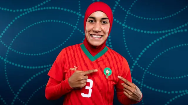 Nouhaila Benzina dari tim Maroko berpose selama sesi potret resmi Piala Dunia Perempuan FIFA Australia & Selandia Baru 2023