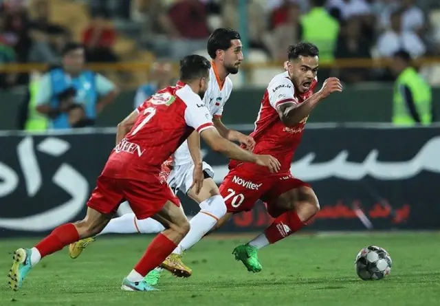 پرسپولیس قهرمان لیگ برتر فوتبال ایران شد - BBC News فارسی