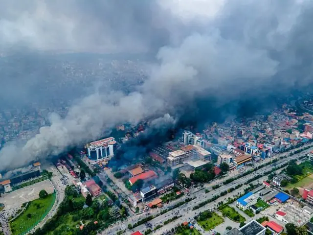 నేపాల్ భవనాల ముట్టడి