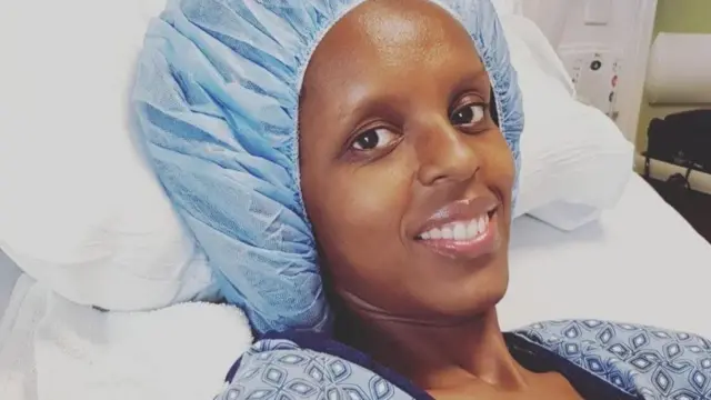 Igihe cye kinini mu bitaro cyabaga ari ugukosora ibikomere n'inkovu byavuye ku kubagwa kubera kuvurwa nabi