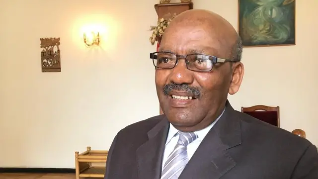 Dr Nagaasoon wal-dhabdee MM Itoophiyaa duraanii Mallas Zeenaawii waliin uumameen dhaaba ADWUI fi aangoo pireezidantummaa akka gadi dhiisanii bahantu himama