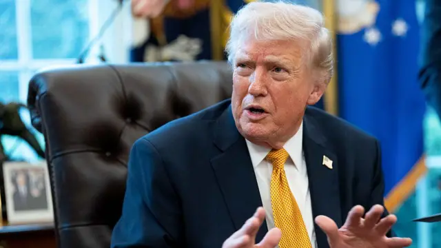 डोनाल्ड ट्रंप