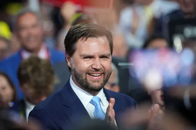 মি. ভান্সের লেখা 'হিলবিলি এলেজি' সর্বাধিক বিক্রি হওয়া বইয়ের তালিকায় আছে।