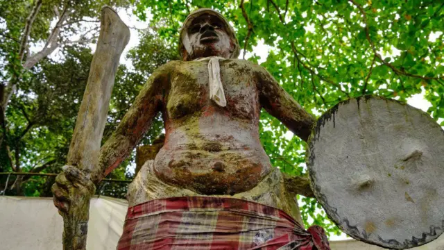 Akpụrụakpụ na-egosi ndịichie