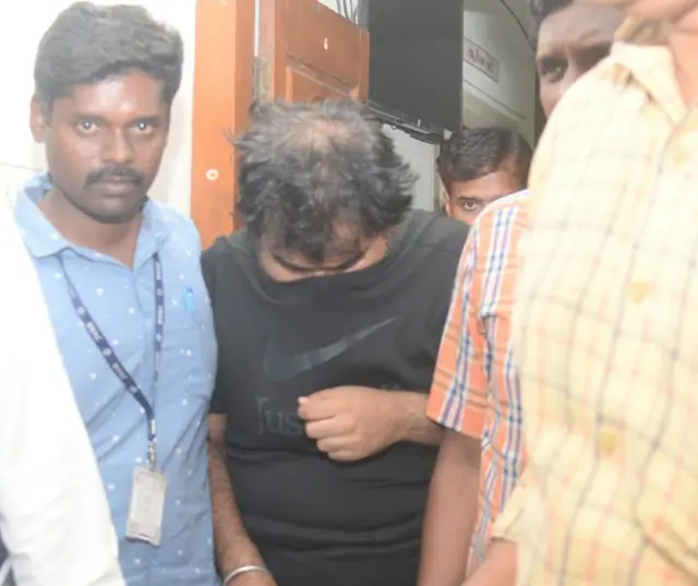 அங்கீத் திவாரி