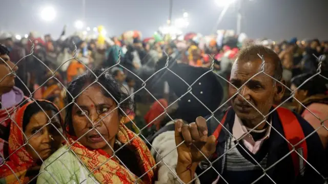 અખાડા, મહાકુંભ, પ્રયાગરાજ, ભાગદોડ, સંગમ, ગંગા યુમના, ઉત્તર પ્રદેશ, યોગી આદિત્યનાથ, બીબીસી ગુજરાતી