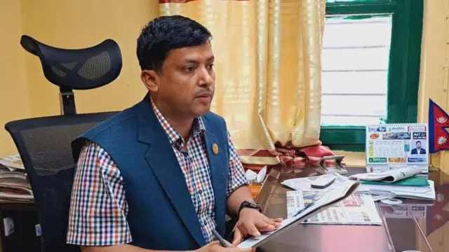 सीपीएन-यूएमएल नेता महेश बरतौला