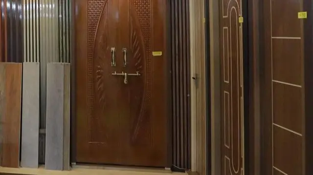 नेपालबाट भारतमा प्लाइउड पनि निर्यात हुने गर्छ