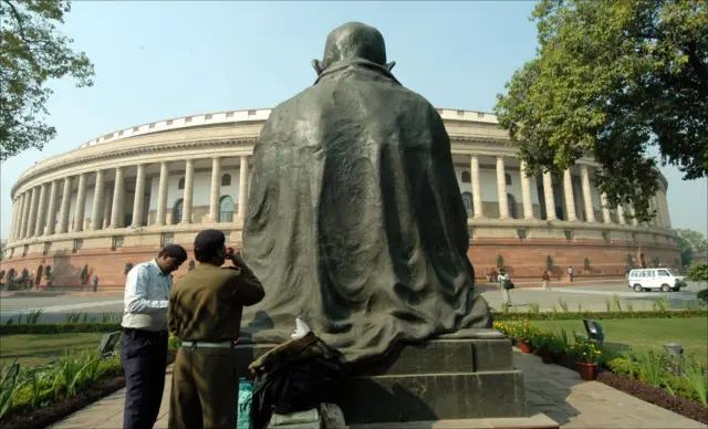 એમપીલેડ શું છે એમપીલેડ કેવી રીતે કામ કરે