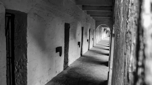 அடிமிசன் அடி, ரேகிங், கஞ்சா பயன்பாடு, சிறுவனின் மரணம்: செங்கல்பட்டு சிறார் இல்லத்தின் மறுபக்கம் என்ன?