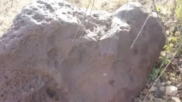 Dadka deegaanka ayaa sheegay in qarniyaal uu dhagaxaan yaallay deegaanka