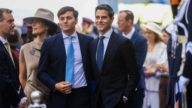 Jetten y su pareja, el jugador argentino de hockey Nicolás Keenan.