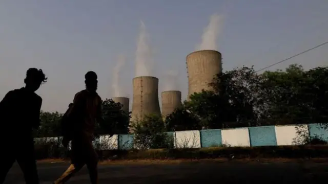 దిల్లీకి ఆనుకుని ఉన్న గౌతమ్ బుద్ధనగర్‌లోని దాద్రిలో ఎన్‌టీపీసీ థర్మల్ పవర్ ప్లాంట్