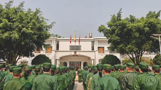 ကိုးကန့်တပ်ဖွဲ့ဝင်တွေ