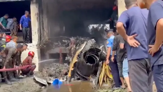 Koralin Voznyackining yalangoch fotosurati