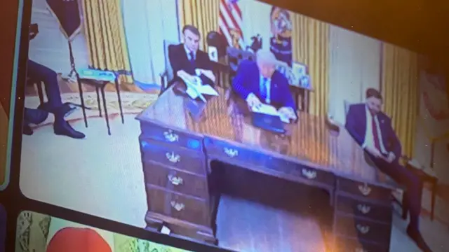 Макрон Трамп