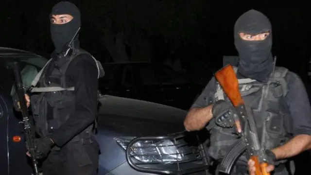 پولیس مقابلے