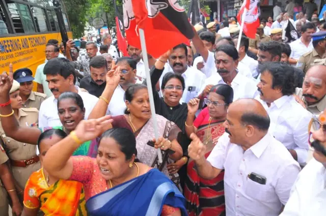 காணாமல் போகும் விளையாட்டு மைதானங்கள்