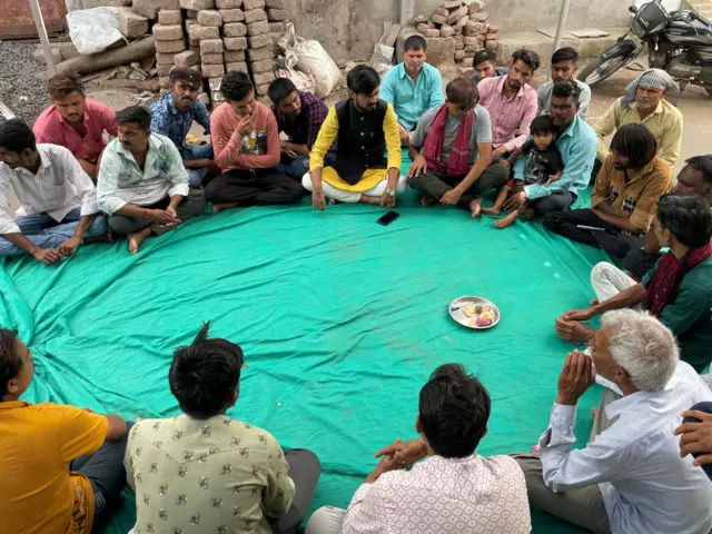 મૃતક હમીરભાઈ બે પાડોશીઓ વચ્ચેના ઝઘડાનું સમાધાન કરવા ગયા હતા