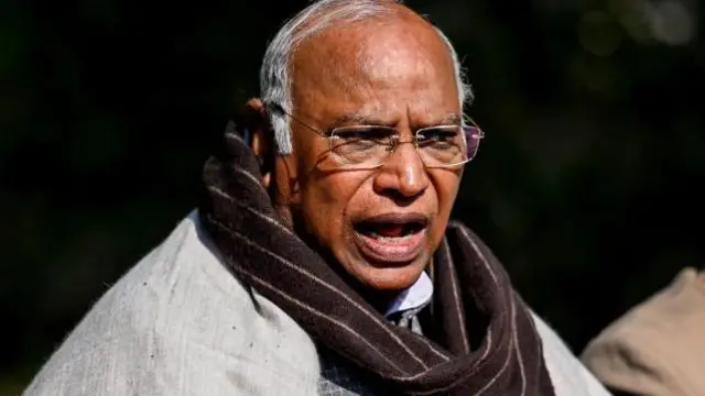 কৃষক আন্দোলনকে কেন্দ্র করে বিজেপি সরকারের বিরুদ্ধে সরব হয়েছে বিরোধীরা।