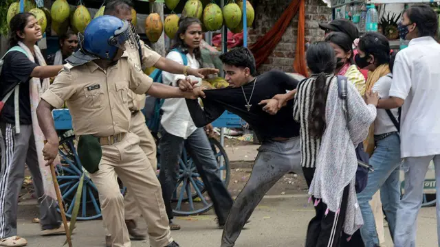 बिहार में स्टूडेंट्स का प्रोटेस्ट