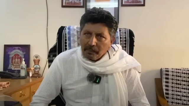 કળદો વ્યવસ્થા શું છે, ખેડૂતો શા માટે કળદાનો વિરોધ કરે છે, બોટાદ એપીએમસીમાં કપાસની ખરીદી, આમ આદમી પાર્ટી આપ રાજુ કરપડા દ્વારા વિરોધ, ઇસુદાન ગઢવી અટકાયત, બીબીસી ગુજરાતી