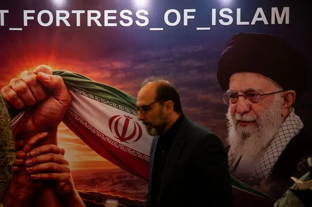 علی خامنه ای