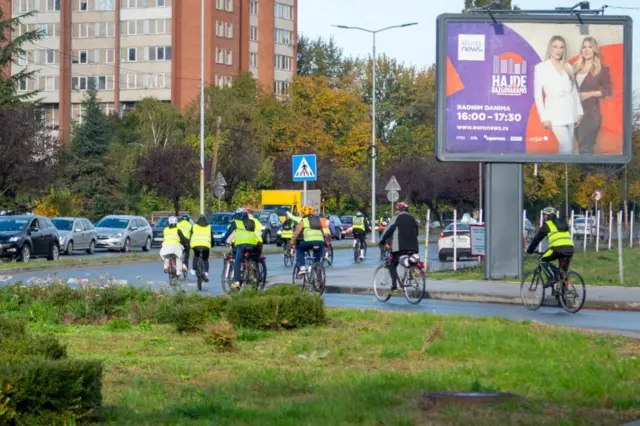 studenti biciklisti polaze iz Niša