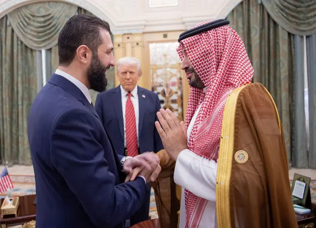 دیدار احمد شرع، رهبر سوریه با بن‌سلمان ولیعهد عربستان سعودی در جریان سفر ترامپ به عربستان 