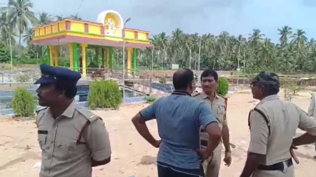 పోలీసులు 