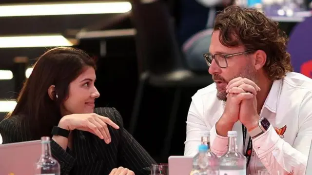  కావ్యమారన్, ఇంగ్లండ్, సన్ రైజర్స్