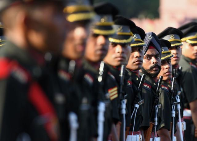 ভারতের অনেক মানুষ চাইছেন দেশ শাসন করুক সামরিক বাহিনী - প্রতীকী চিত্র