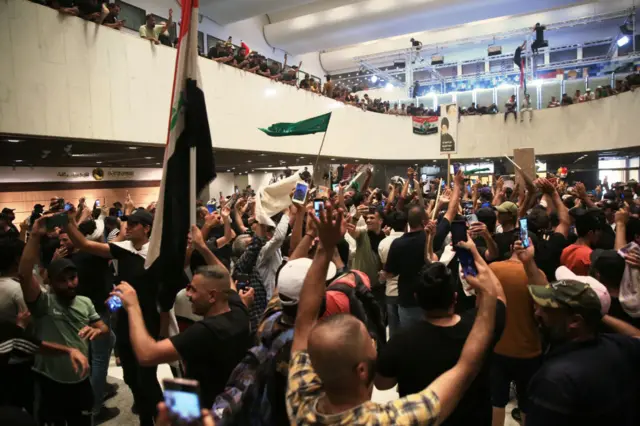 "ас-садрчылар" парламентте