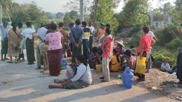 စစ်အာဏာသိမ်း၊ အိမ်ဖျက်၊ တောင်းဆို