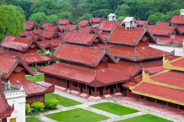 ပေကျင်းနန်းတော်တည်ပုံနဲ့ မန္တလေး တူညီမှု ရှိတယ်ဆို 