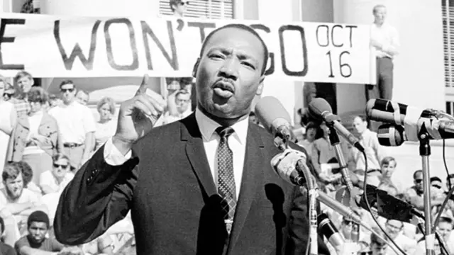 Martin Luther King Jr fazendo um discurso na Universidaderemo betnacionalBerkeley,remo betnacional1967.