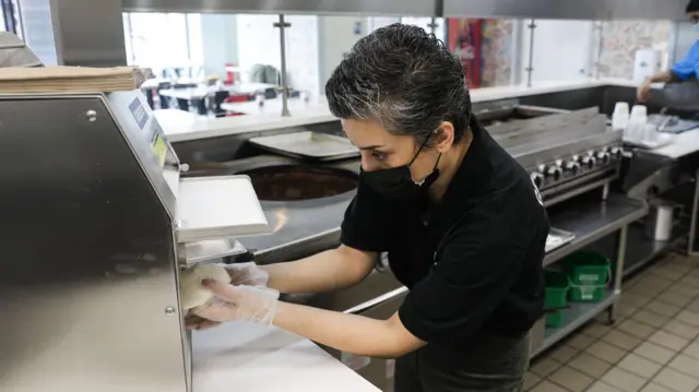 یک سالگی سقوط 