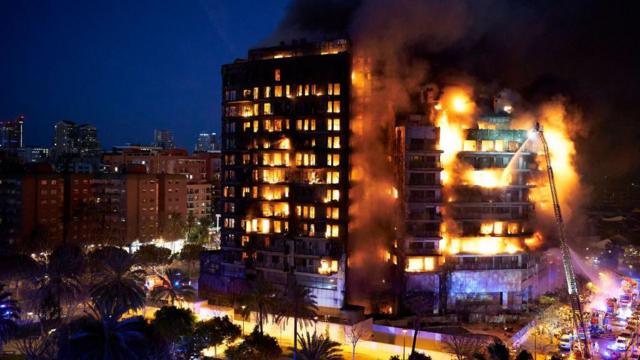 Пожар в квартире жилого дома в Хайфе (Фото: Нур Эльдин ЭльАбасси)