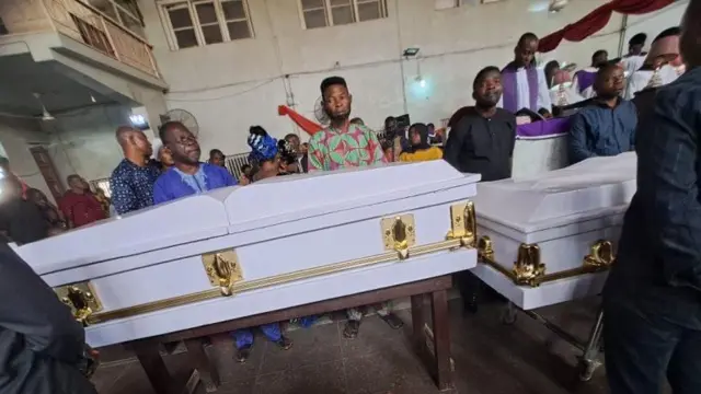 Di burial of Mr and Mrs Fatinoye