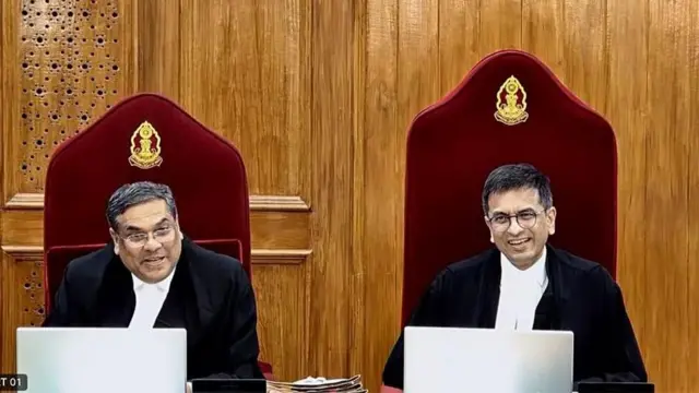 సంజయ్ ఖన్నా, చంద్రచూడ్ 