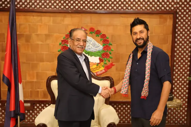 पुष्पकमल दाहाल र रवि लामिछाने