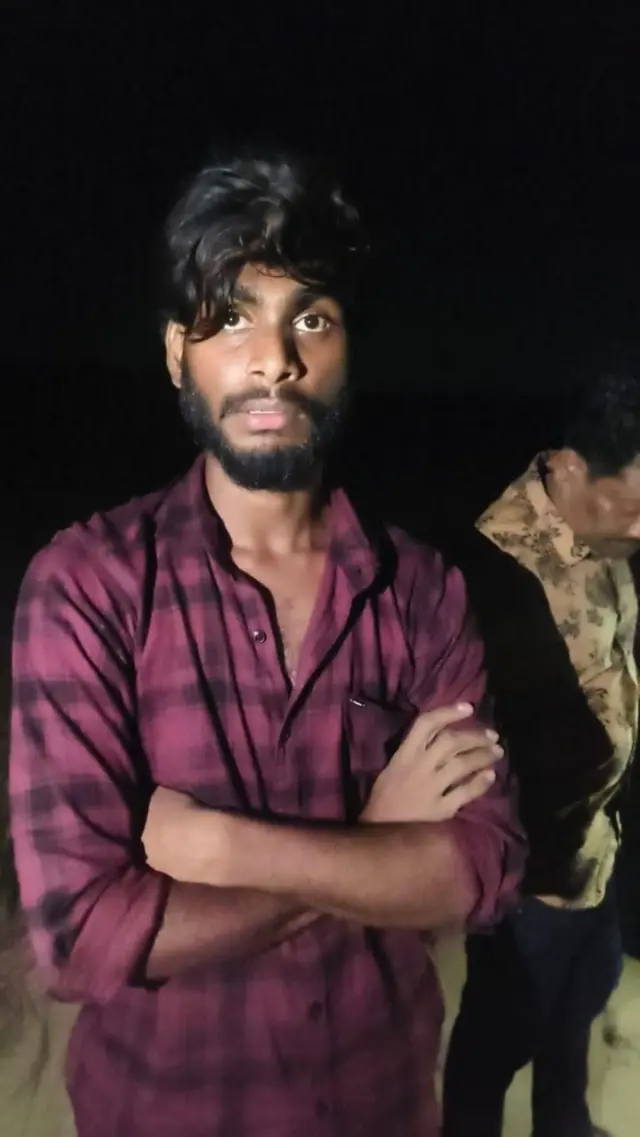 விலையுயர்ந்த கேமராவுக்காக இளைஞர் கொலை