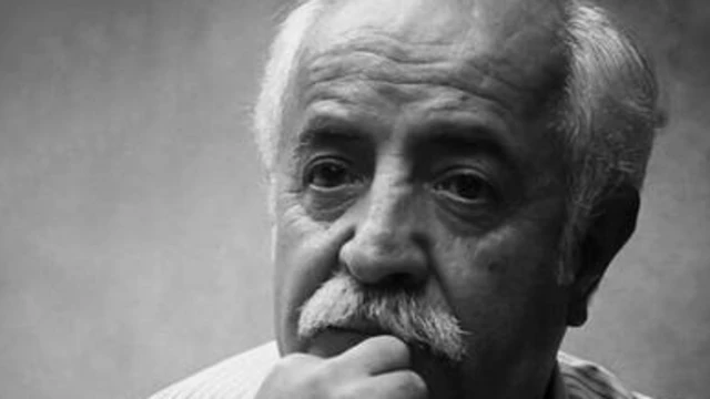 حافظ موسوی شاعر و منتقد و عضو کانون نویسندگان ایران 