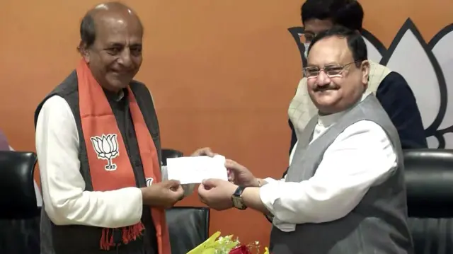 दिनेश त्रिवेदी और तत्कालीन बीजेपी सांसद जेपी नड्डा