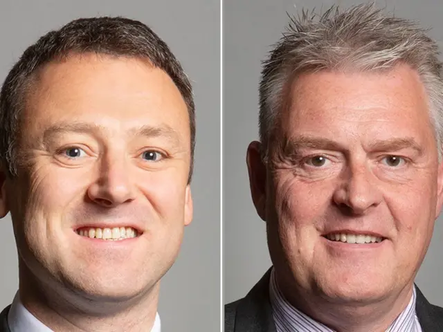 Clarke-Smith (ibumoso) na Anderson batanze imihoho ku myanya yabo mu mugambwe w'aba-Conservateur wa Riki Sunak