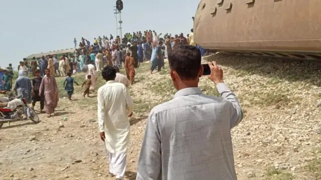 पाकिस्तान रेल हादसा
