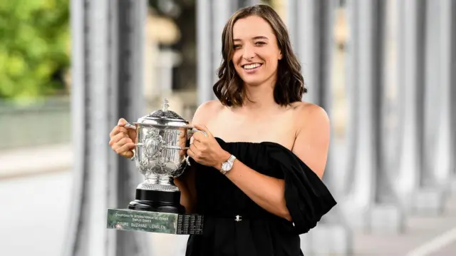 ایگا اشتواینتک پس از قهرمانی در رقابت‌های امسال رولان گاروس حالا به قهرمانی در ویمبلدون می‌اندیشد